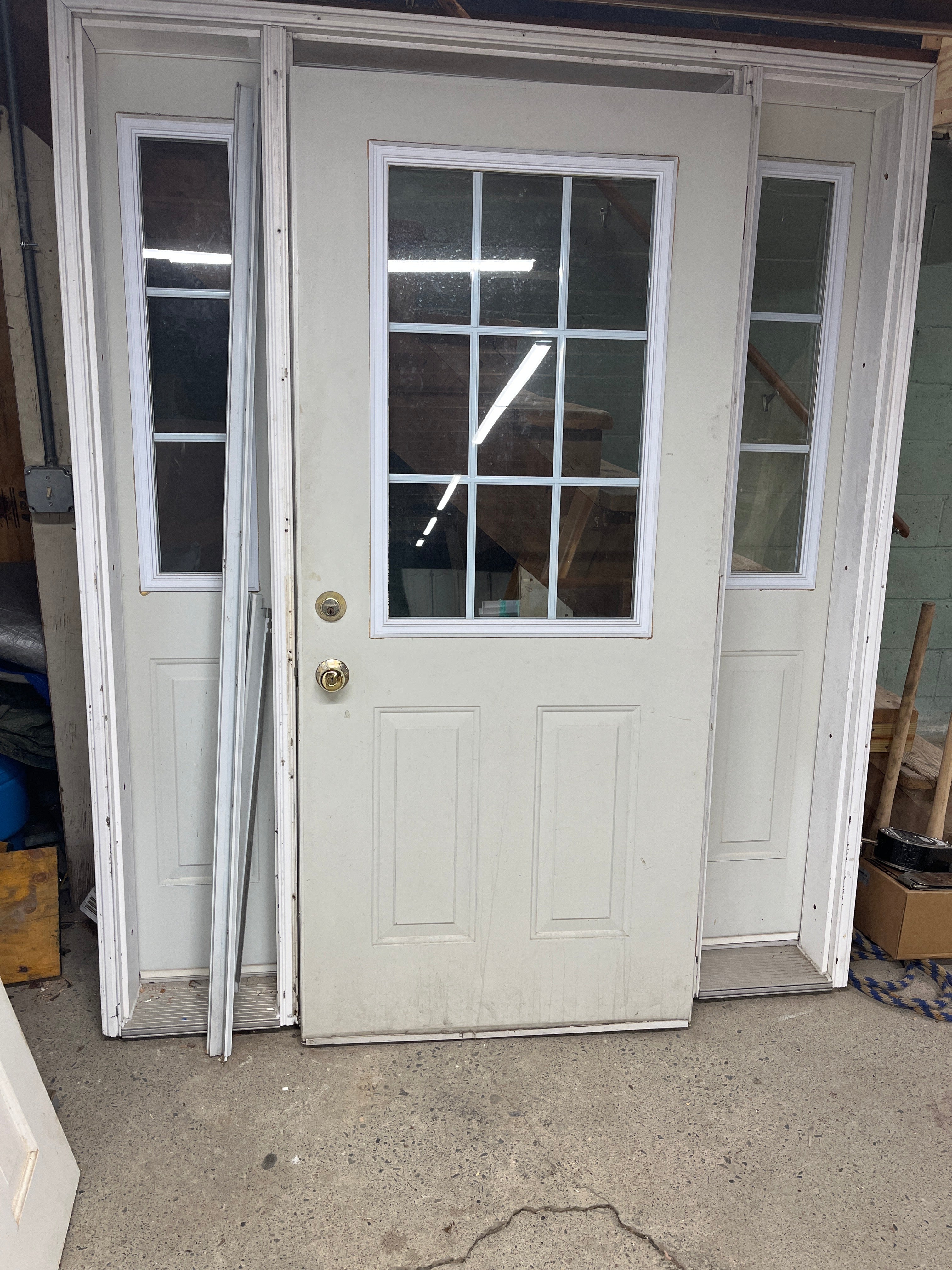 Entry w/ Sidelights