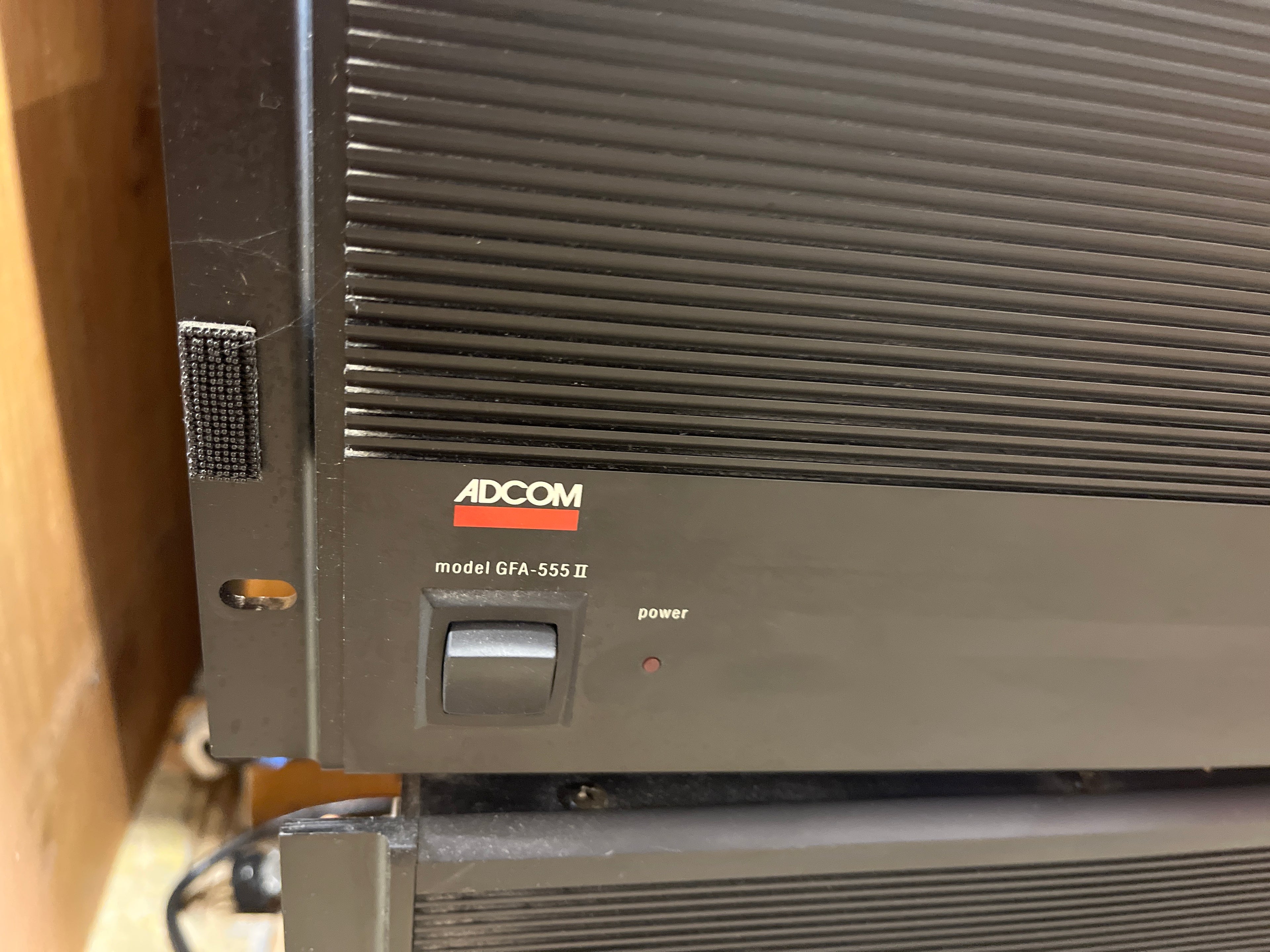 Adcom GFA-5552