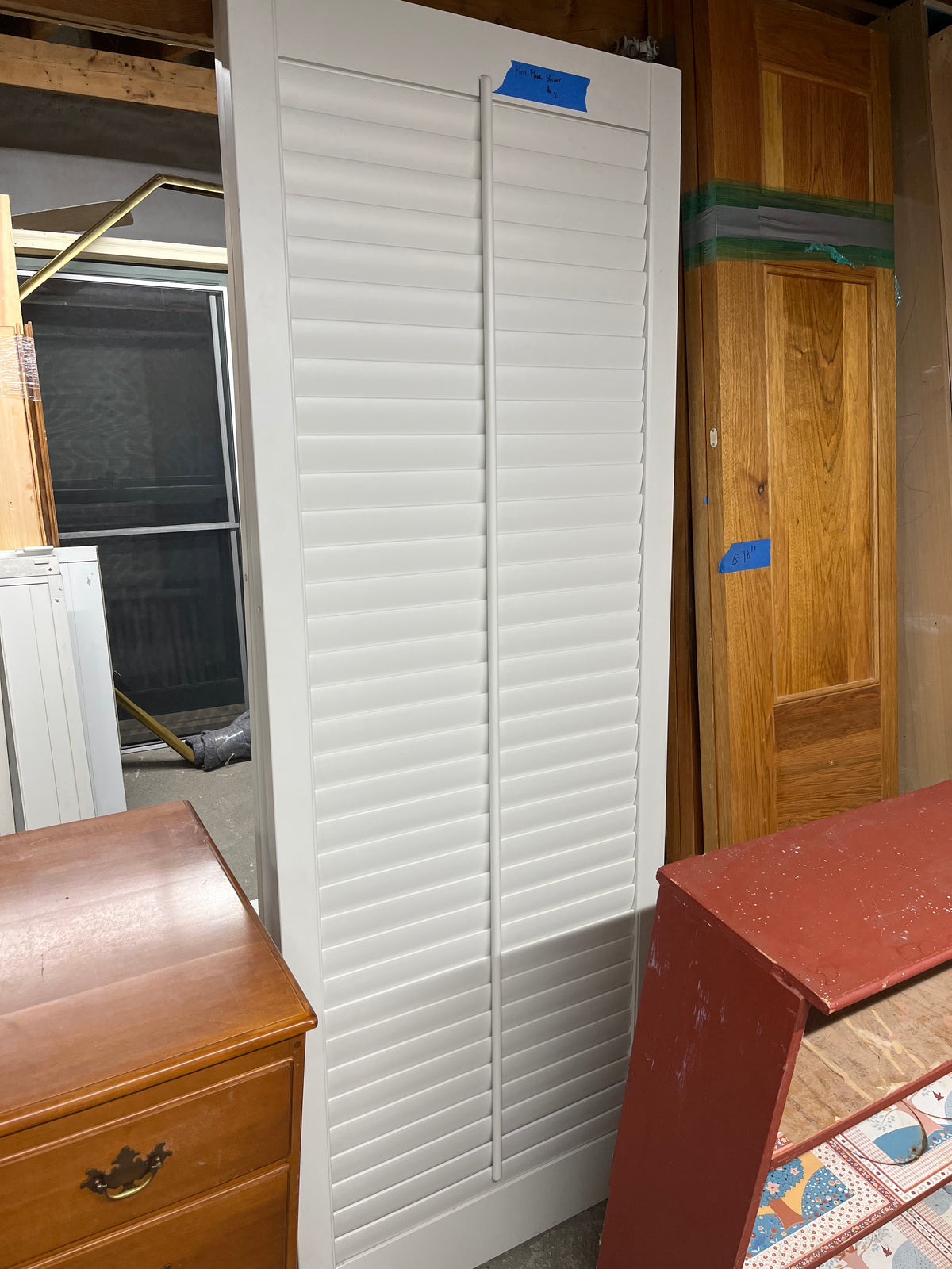 24” vinyl sliding louvered doors