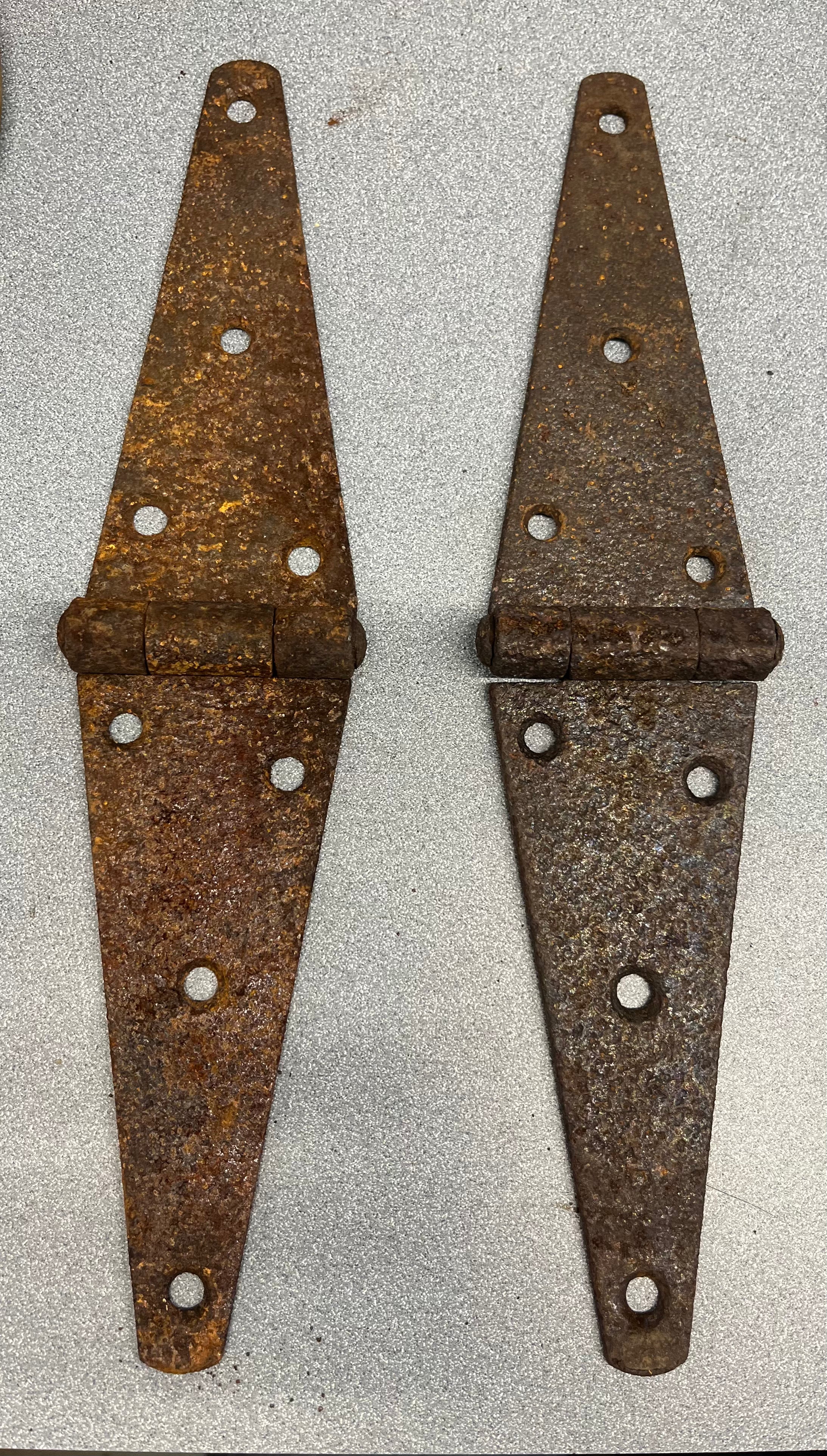 Strap Hinges