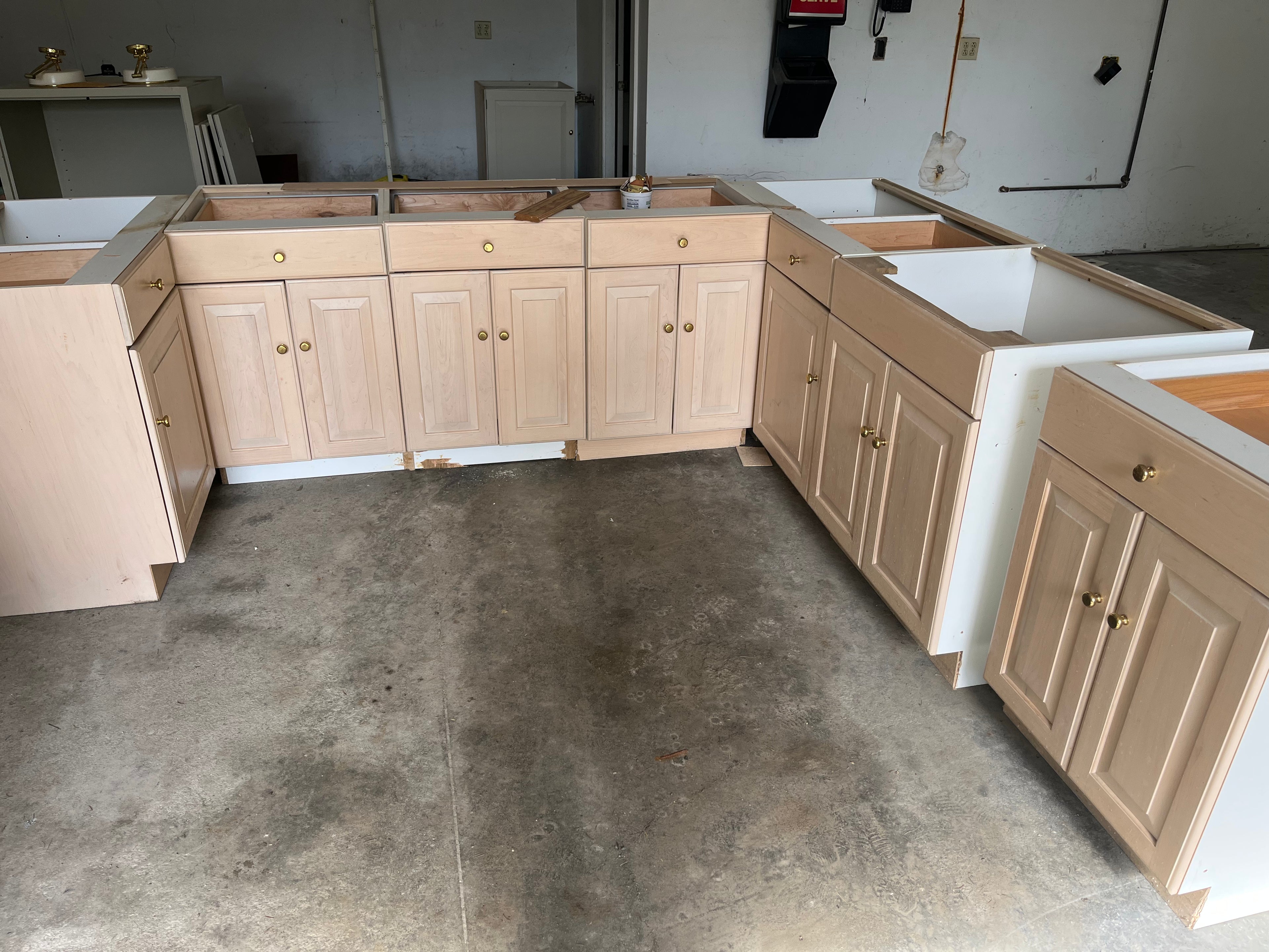 Complete kitchen cabinet set with tall 40”uppers