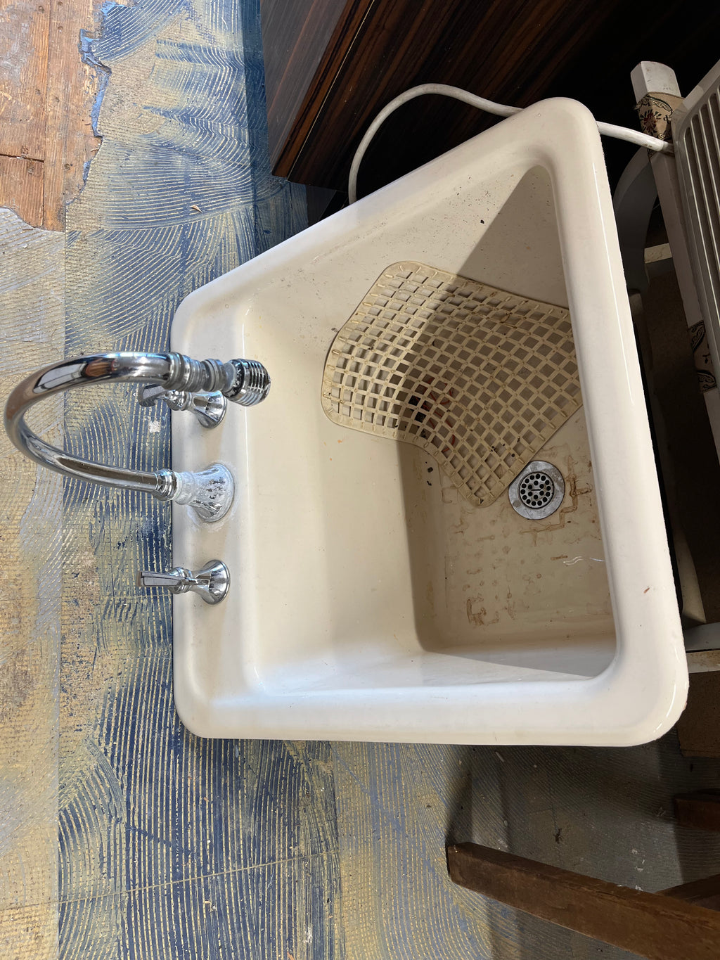 Kohler Cast Sink 20x20x12