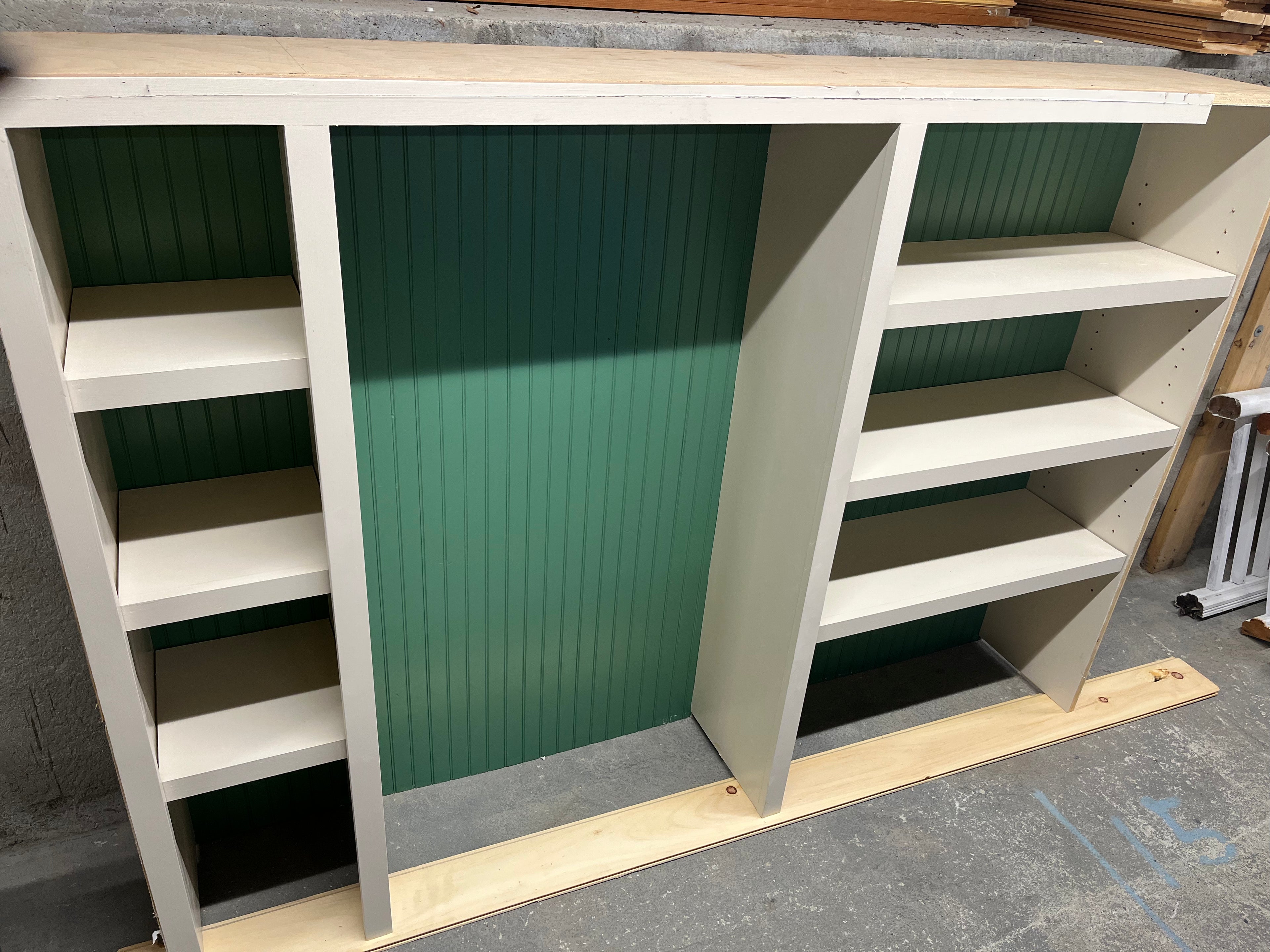 Beadboard Shelf, Large