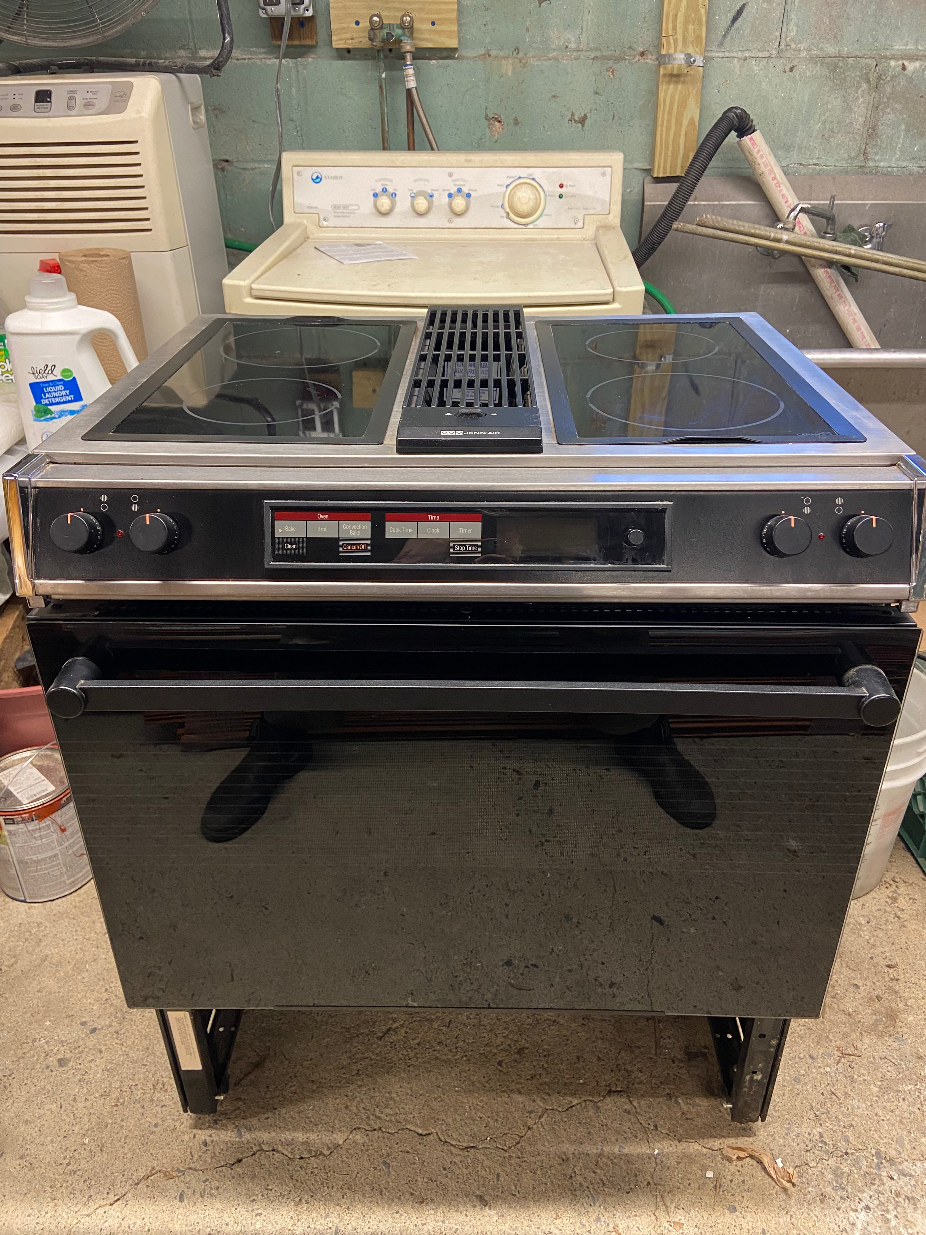 30” electric slide-in flattop range