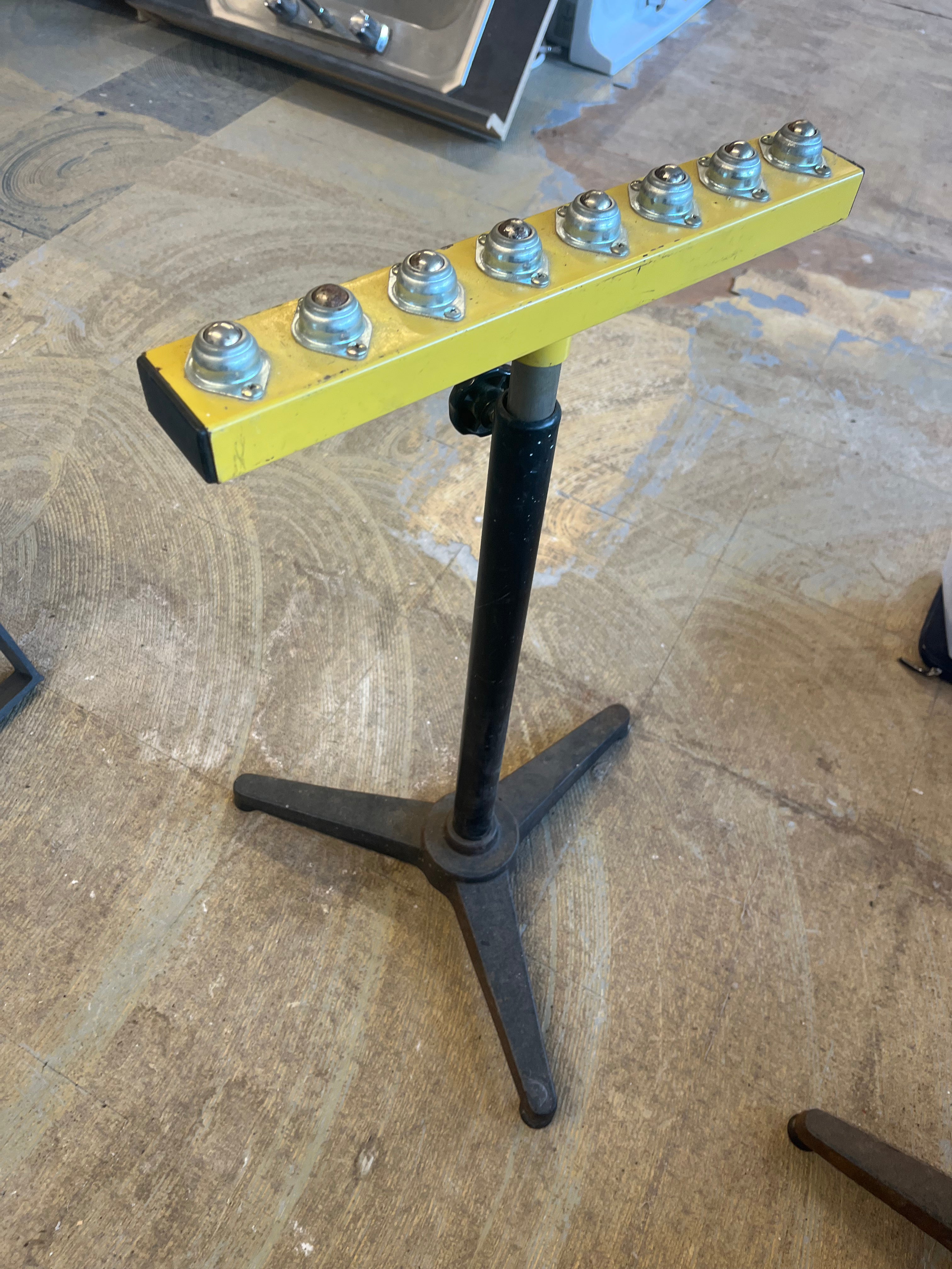 Lumber Roller Stand