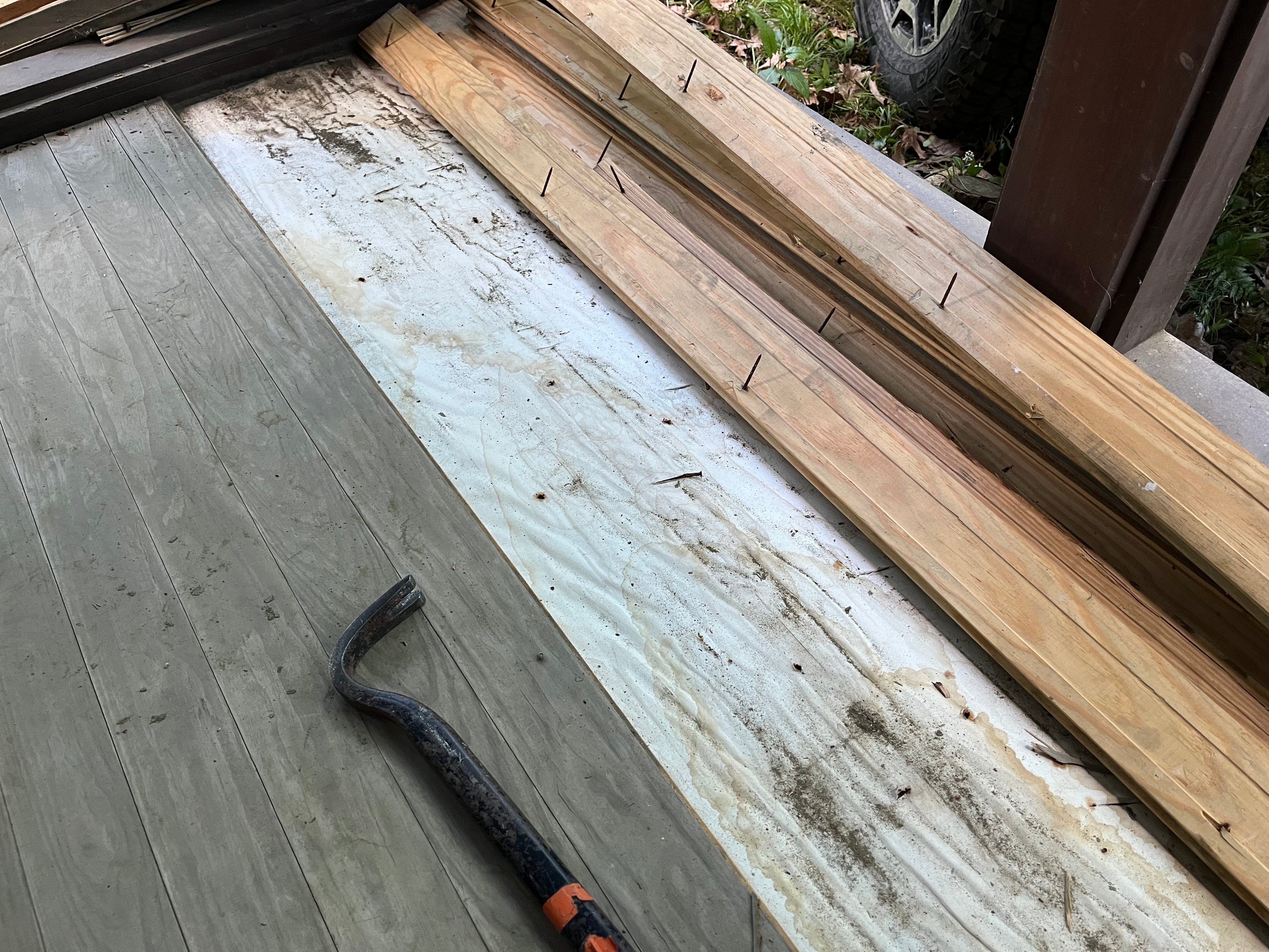 700’ flooring