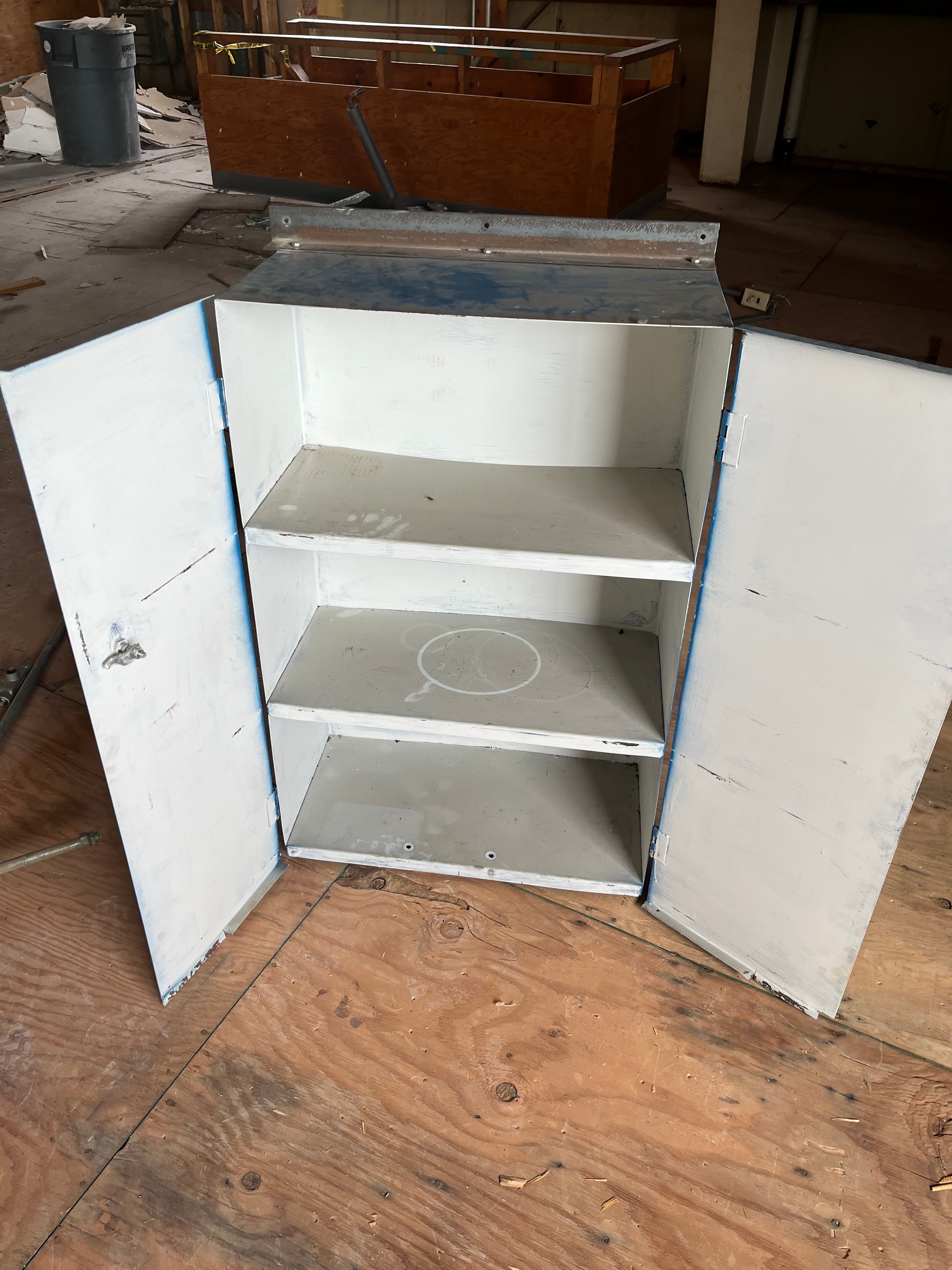 Metal storage cabinet
